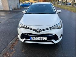 Vit Begagnad 2016 Toyota Avensis Active Kombi | 144 900 kr (Marknadspris)