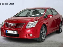 Röd Begagnad 2010 Toyota Avensis Sedan | 94 900 kr