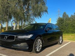 Svart Begagnad 2019 Volvo V90 Momentum Kombi | 210 000 kr (Marknadspris)