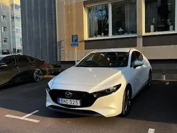 Vit Begagnad 2019 Mazda 3 Cosmo Halvkombi | 170 000 kr (Bra pris)