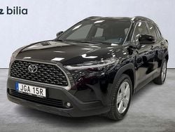 Svart Begagnad 2025 Toyota Corolla Cross Active SUV | 369 800 kr (Bra pris)