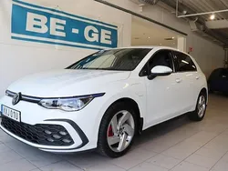 Vit Begagnad 2023 VW Golf VIII GTE Halvkombi | 389 900 kr