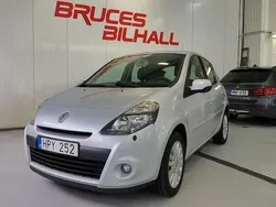 Silver Begagnad 2011 Renault Clio II Halvkombi | 68 900 kr (Dyr)