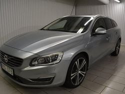 Silver Begagnad 2014 Volvo V60 Summum Kombi | 104 000 kr (Marknadspris)