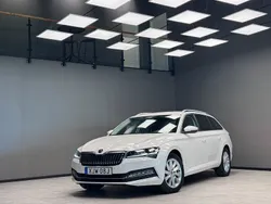 Vit Begagnad 2021 Skoda Superb Business Line Kombi | 259 900 kr (Superpris)