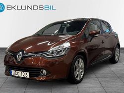 Brun Begagnad 2015 Renault Clio IV Halvkombi | 64 900 kr (Marknadspris)