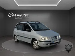 Ljusgrå (grå) Begagnad 2002 Hyundai Matrix Minibuss | 19 990 kr