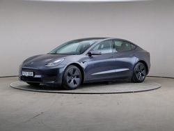 Grå Begagnad 2021 Tesla Model 3 Standard Range Plus Sedan | 259 000 kr (Marknadspris)