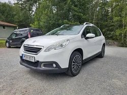 Vit Begagnad 2015 Peugeot 2008 SUV | 69 900 kr (Marknadspris)