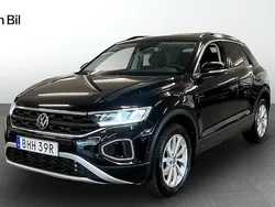 Svart Begagnad 2024 VW T-Roc Life SUV | 314 900 kr (Dyr)