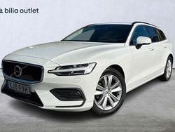Vit Begagnad 2021 Volvo V60 Momentum Kombi | 274 900 kr (Marknadspris)