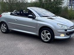 Ljusgrå Begagnad 2006 Peugeot 206 CC Cab | 32 900 kr (Bra pris)