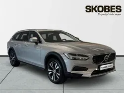 Silver Begagnad 2024 Volvo V90 CC Core Kombi | 499 100 kr (Marknadspris)