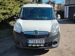 Vit Begagnad 2014 Opel Combo Minibuss | 44 900 kr