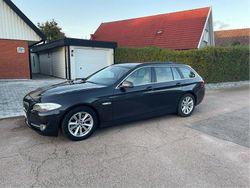 Svart Begagnad 2013 BMW 520 Kombi | 89 500 kr (Superpris)