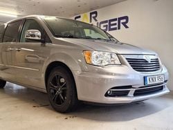 Grå Begagnad 2014 Lancia Voyager Minibuss | 149 900 kr (Lite dyr)