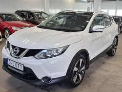 Vit Begagnad 2016 Nissan Qashqai SUV | 129 999 kr (Marknadspris)