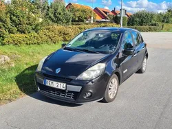 Svart Begagnad 2010 Renault Clio R.S. Halvkombi | 32 000 kr (Marknadspris)