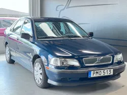 Mörkblå Begagnad 1999 Volvo S40 Sedan | 19 900 kr (Marknadspris)