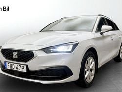 Vit (nevada white metallic) Begagnad 2021 Seat Leon Style Kombi | 203 900 kr (Marknadspris)
