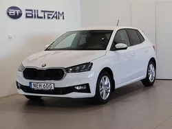Vit Begagnad 2023 Skoda Fabia Style Halvkombi | 234 900 kr (Marknadspris)