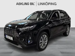 Svart Begagnad 2024 Toyota RAV4 Hybrid Executive SUV | 469 000 kr (Marknadspris)