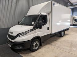 Vit Begagnad 2023 Iveco Daily Van | 593 750 kr