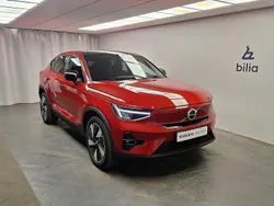 Röd Begagnad 2023 Volvo EC40 Plus SUV | 429 900 kr (Marknadspris)