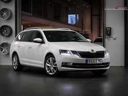 Vit Begagnad 2018 Skoda Octavia Style Kombi | 127 900 kr (Marknadspris)