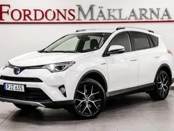 Vit Begagnad 2017 Toyota RAV4 Hybrid Edition SUV | 179 900 kr (Superpris)