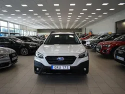 Vit Begagnad 2021 Subaru Outback SUV | 339 900 kr (Bra pris)