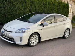 Vit Begagnad 2014 Toyota Prius Plug-in Hybrid Halvkombi | 108 000 kr (Marknadspris)