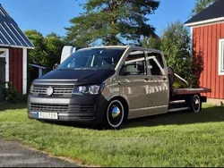Brun Begagnad 2016 VW T6 Van | 209 900 kr