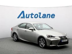 Ljusgrå Begagnad 2019 Lexus IS300h Executive Line Sedan | 279 900 kr (Marknadspris)