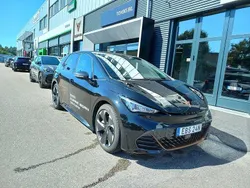 Svart (midnight black metallic) Begagnad 2025 Cupra Born e-Boost Halvkombi | 399 900 kr (Dyr)