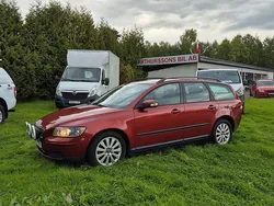 Röd (rödmet) Begagnad 2007 Volvo V50 Kinetic Kombi | 39 000 kr (Marknadspris)