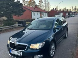 Blå Begagnad 2013 Skoda Superb Elegance Kombi | 75 000 kr (Bra pris)