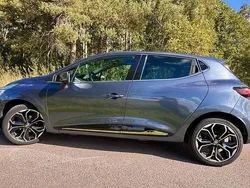 Grå Begagnad 2019 Renault Clio IV Intens Halvkombi | 97 000 kr (Marknadspris)