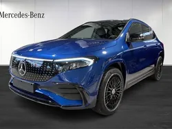 Blå (blue) Ny 2025 Mercedes EQA250+ AMG SUV | 602 500 kr (Marknadspris)