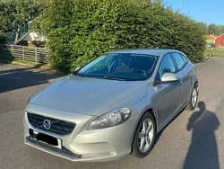 Grå Begagnad 2013 Volvo V40 Kinetic Kombi | 78 000 kr (Dyr)