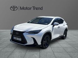 Vit Begagnad 2024 Lexus NX450h+ Executive Line SUV | 639 900 kr (Marknadspris)