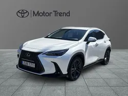 Vit Begagnad 2025 Lexus NX450h+ Executive Line SUV | 639 900 kr (Marknadspris)