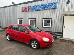 Röd Begagnad 2005 VW Golf IV Trendline Halvkombi | 20 900 kr (Marknadspris)