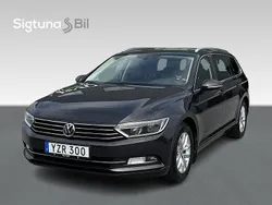 Grå Begagnad 2017 VW Passat Kombi | 207 900 kr (Marknadspris)