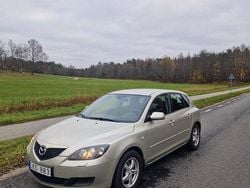 Grå Begagnad 2007 Mazda 3 Inclusive Halvkombi | 35 000 kr (Marknadspris)