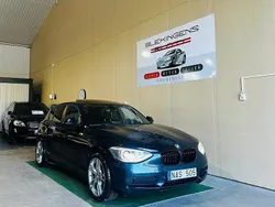 Blå Begagnad 2012 BMW 118 Halvkombi | 109 900 kr (Marknadspris)
