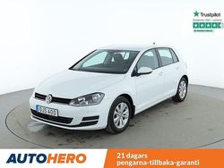 Vit Begagnad 2016 VW Golf VII Halvkombi | 130 000 kr (Marknadspris)