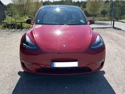 Röd Begagnad 2022 Tesla Model Y Long Range SUV | 349 000 kr