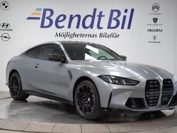 Skyscraper grey metallic Begagnad 2024 BMW M4 Comfort Edition Sportkupé | 1 095 000 kr (Marknadspris)