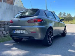 Grå Begagnad 2006 Alfa Romeo 147 Halvkombi | 19 500 kr